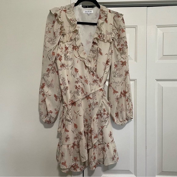Jacquie The Label Long Sleeve Sheer Wrap Dress Cream Floral Size Small - Picture 1 of 10